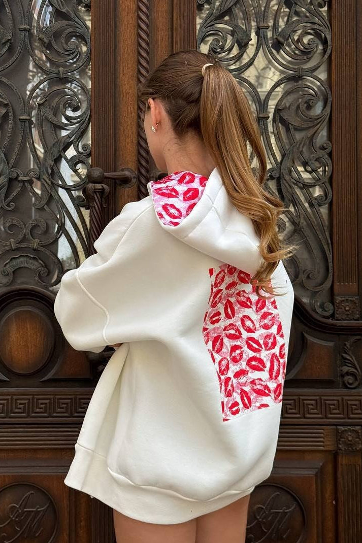 Xanthe | Lip Print Hoodie – Casual Long Sleeve Graphic Back Oversized Pullover