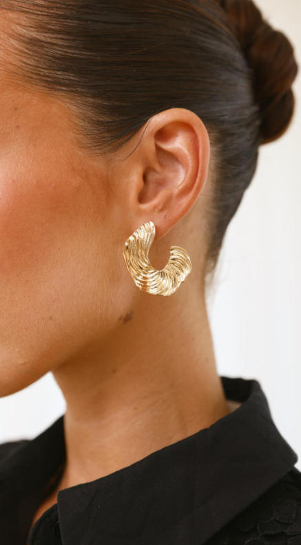Harper | Gold Ribbed Twisted Hoop Earrings – Medium Chunky Everyday Statement