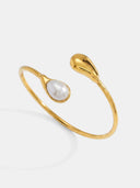 Hayley | Teardrop Pearl Bangle – Open Cuff Curved Band Dual End Detail